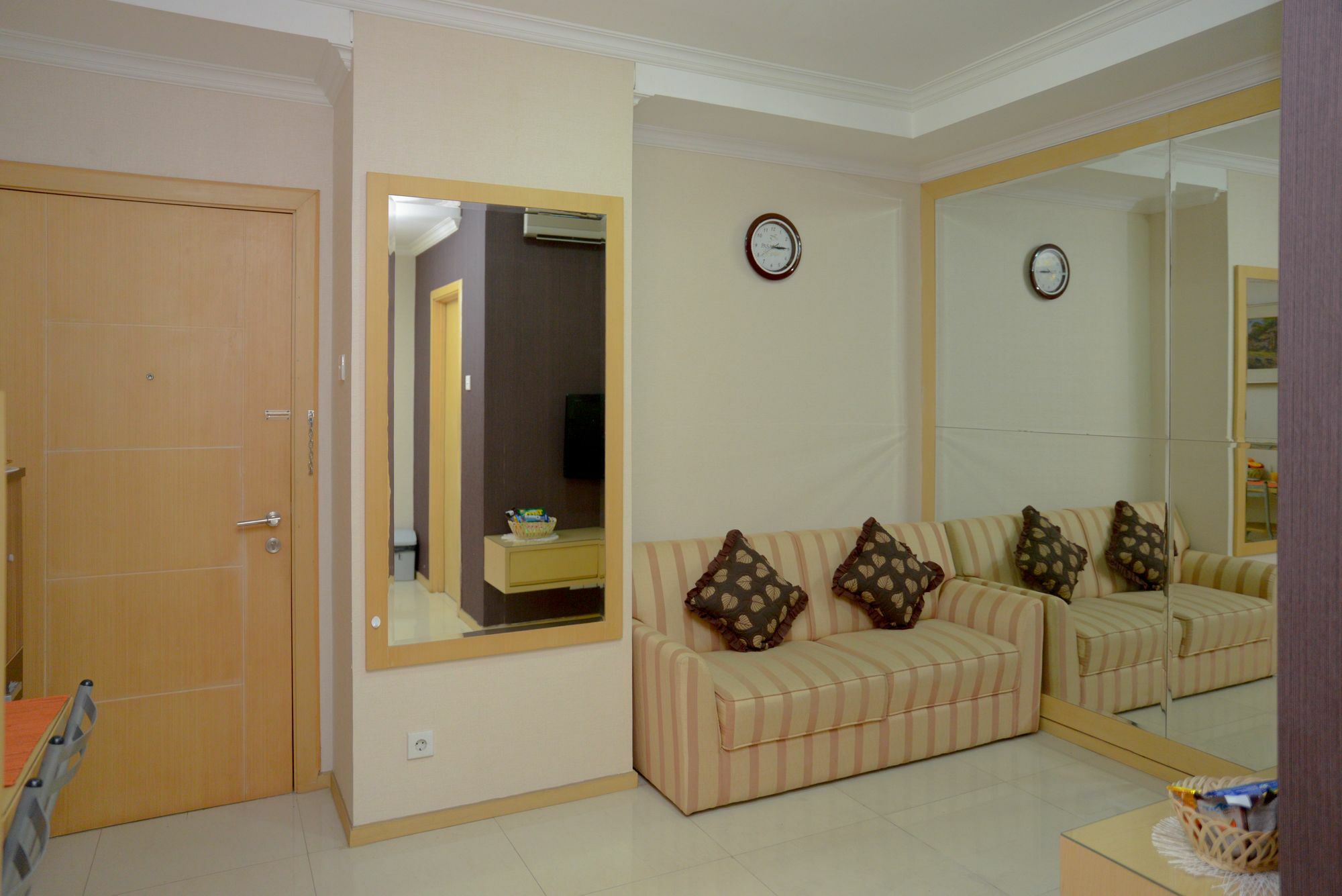 The Cupcake Suites Thamrin Jakarta Exterior photo