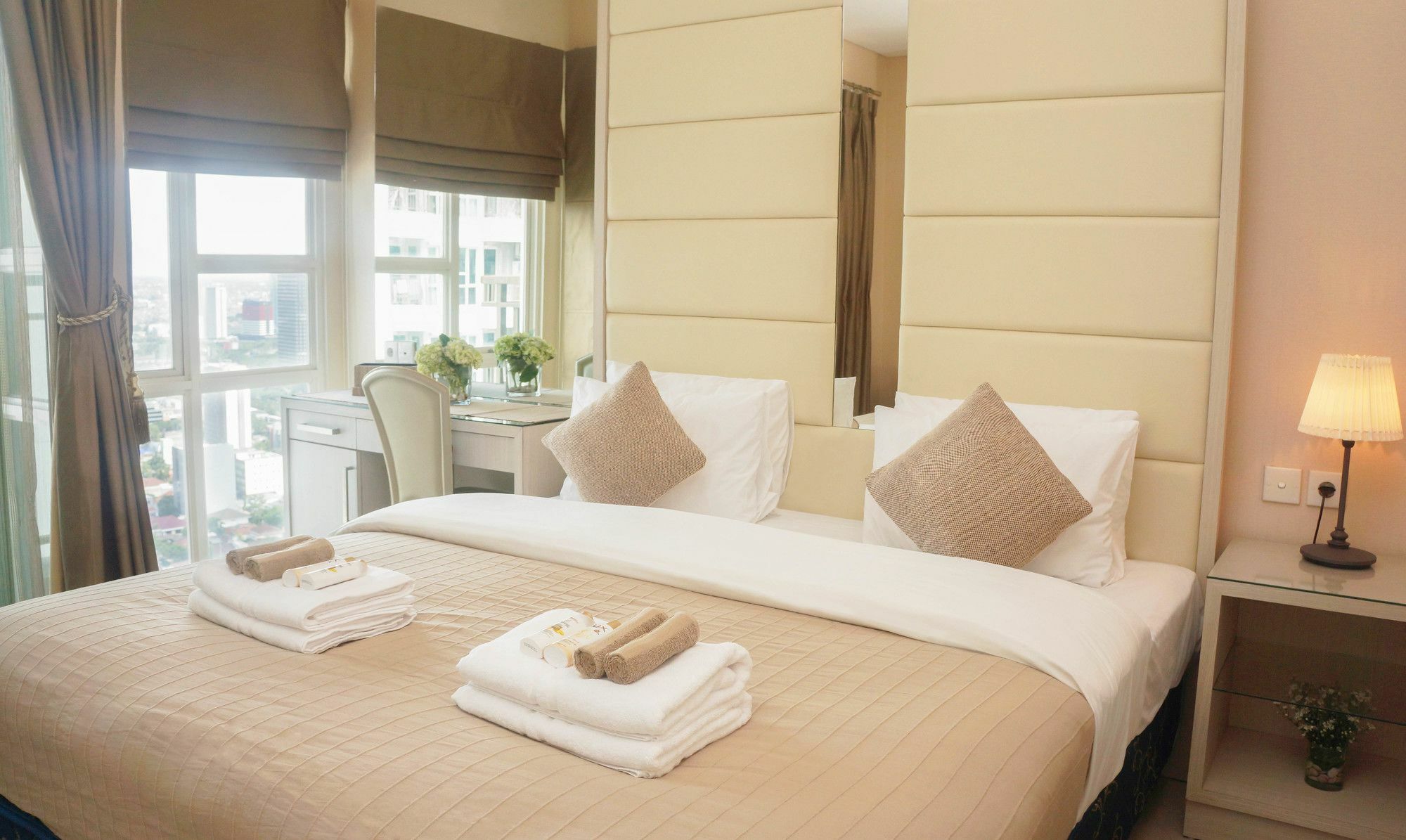 The Cupcake Suites Thamrin Jakarta Exterior photo